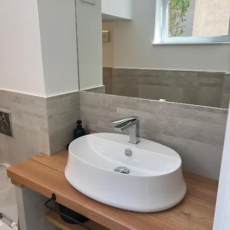 Amami ベッド・アンド・ブレックファスト